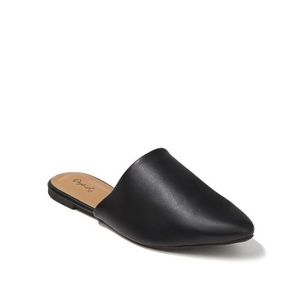 NWT Qupid Faux Leather Pointed Mules